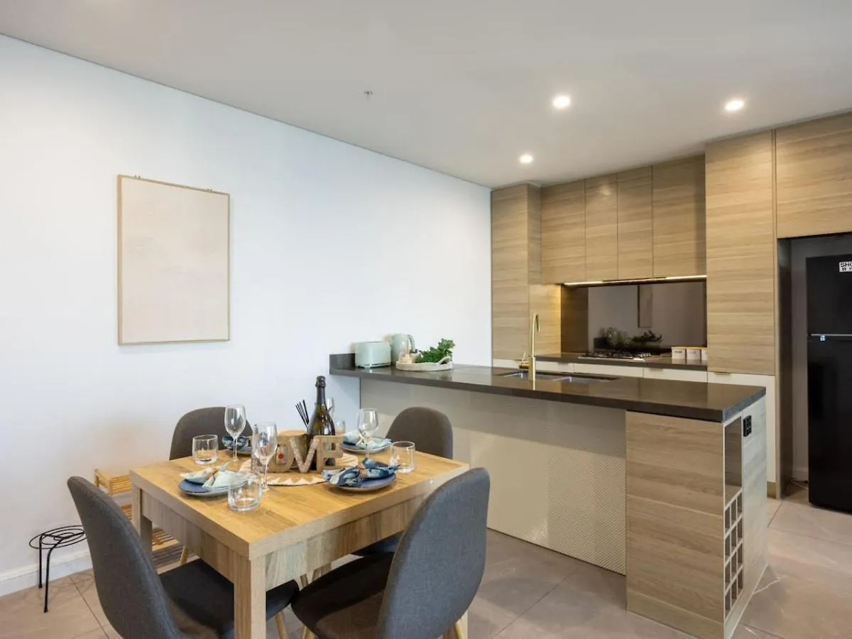 Oceanfront Escape 2 Beds Home With Pool And Carpark Gold Coast Apartment