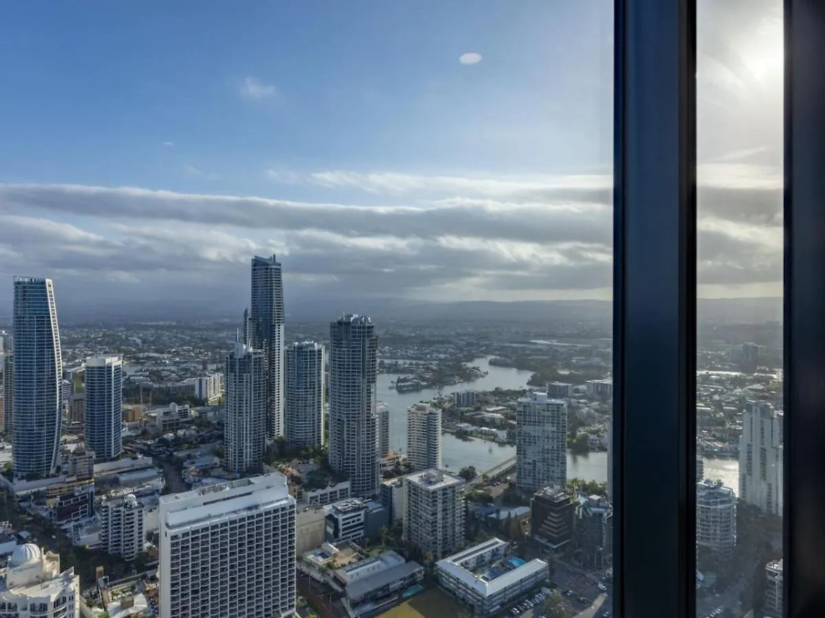 Oceanfront Escape 2 Beds Home With Pool And Carpark Gold Coast